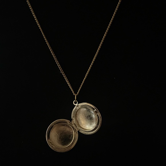 3 for $21 gold locket necklace - Picture 4 of 4